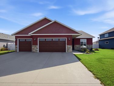 7032 26th Street S, Fargo, ND 58104