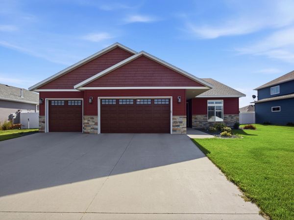 7032 26th Street S, Fargo, ND 58104