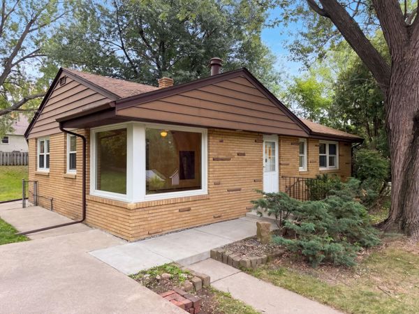2804 Churchill Street , Roseville, MN 55113