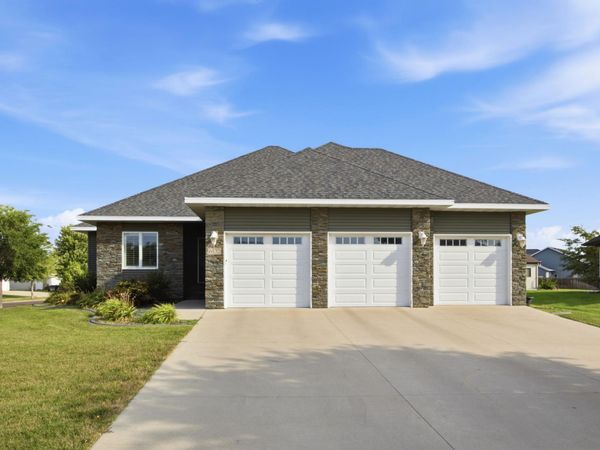 6132 14th Street S, Fargo, ND 58104