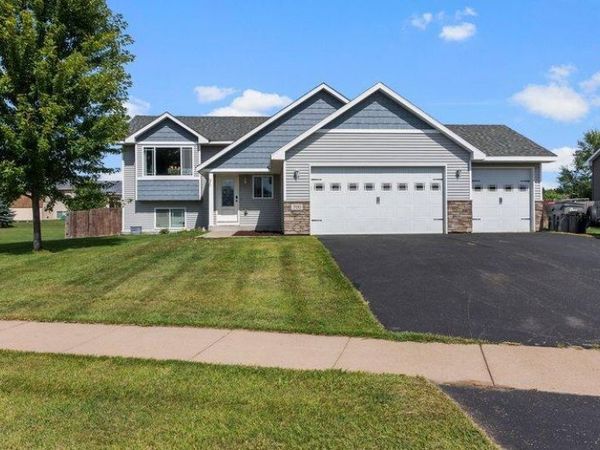 700 Greenwood Street SW, Isanti, MN 55040