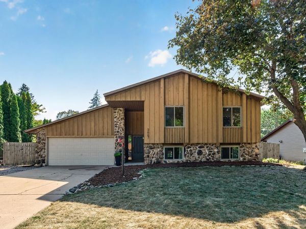 2667 Hawthorne Lane, Stillwater, MN 55082