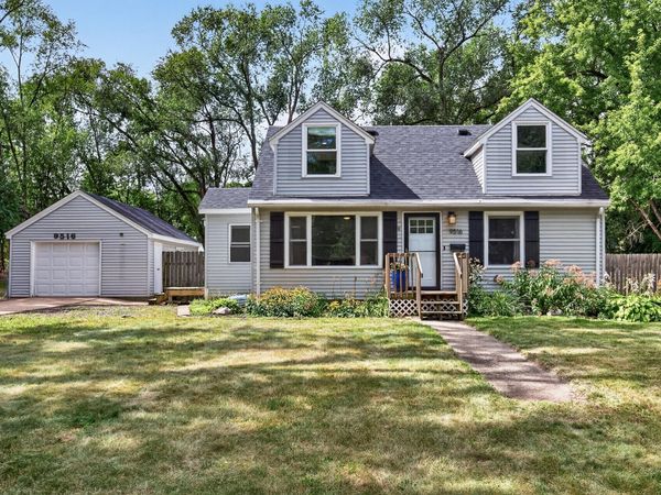 9516 10th Avenue S, Bloomington, MN 55420
