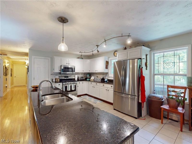 1083 Dock Road, Madison, OH 44057 Photo 7
