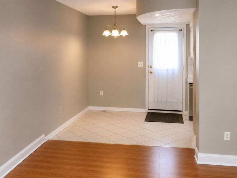 4682 Merrifield Place , Unit 55, Columbus, OH 43220 Photo 4