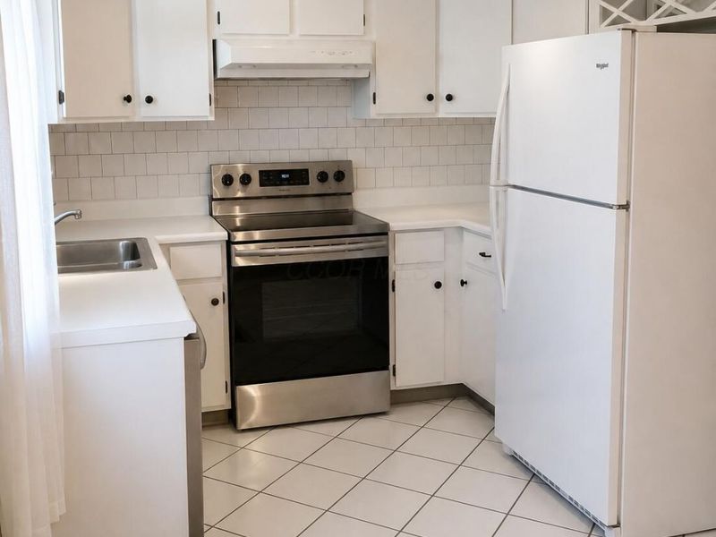 4682 Merrifield Place , Unit 55, Columbus, OH 43220 Photo 6