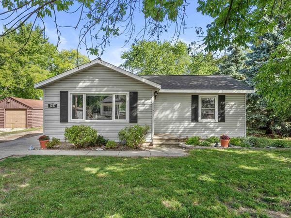 1757 EASTMAN AVENUE, Green Bay, WI 54302