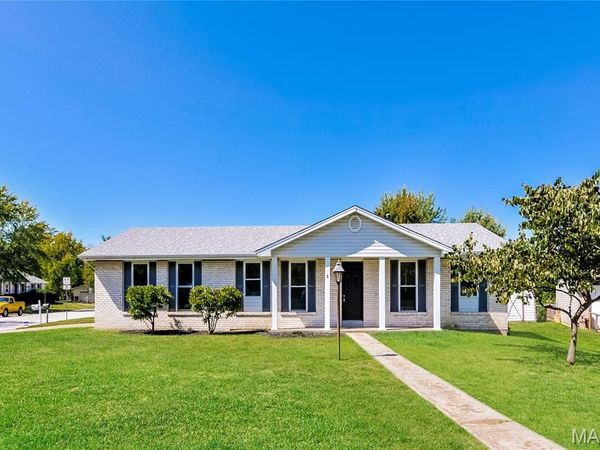 5 Elmdale Court , St Peters, MO 63376