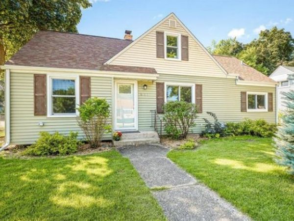 631 Sheridan Drive , Loves Park, IL 61111