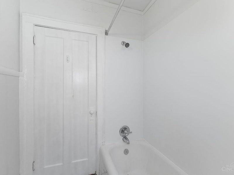 3096 Madison Road, Cincinnati, OH 45209 Photo 17