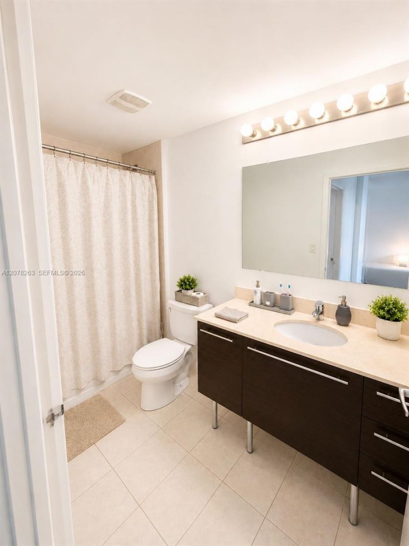 1900 N Bayshore Dr, Unit 3005, Miami, FL 33132 Photo