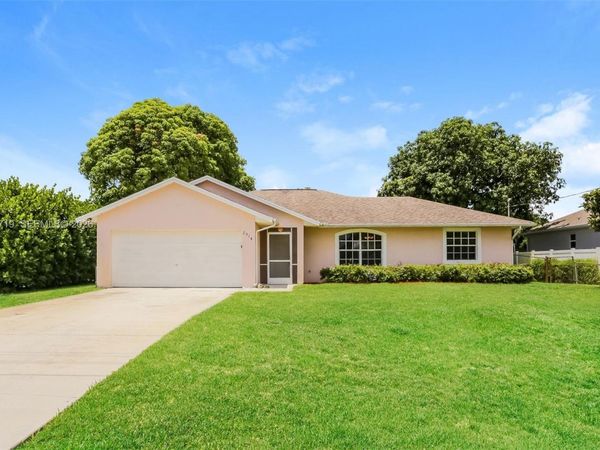 2514 SW Monterrey Ln , Port St. Lucie, FL 34953