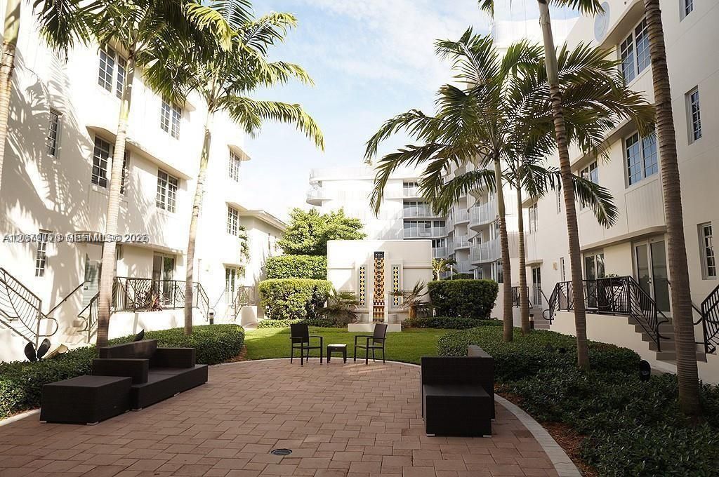 435 21st St, Unit 215, Miami Beach, FL 33139 Photo