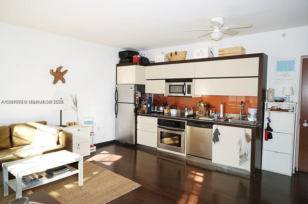 435 21st St, Unit 215, Miami Beach, FL 33139 Photo