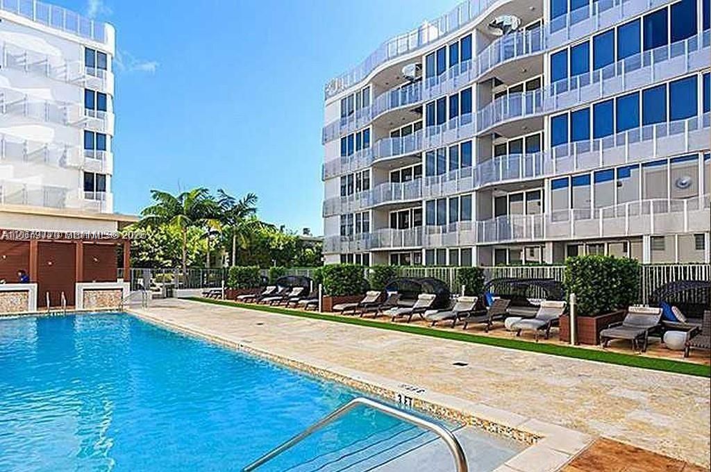 435 21st St, Unit 215, Miami Beach, FL 33139 Photo