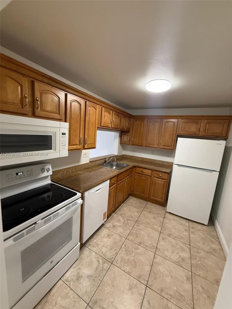 8415 SW 107th Ave , Unit 119W, Miami, FL 33173 Photo