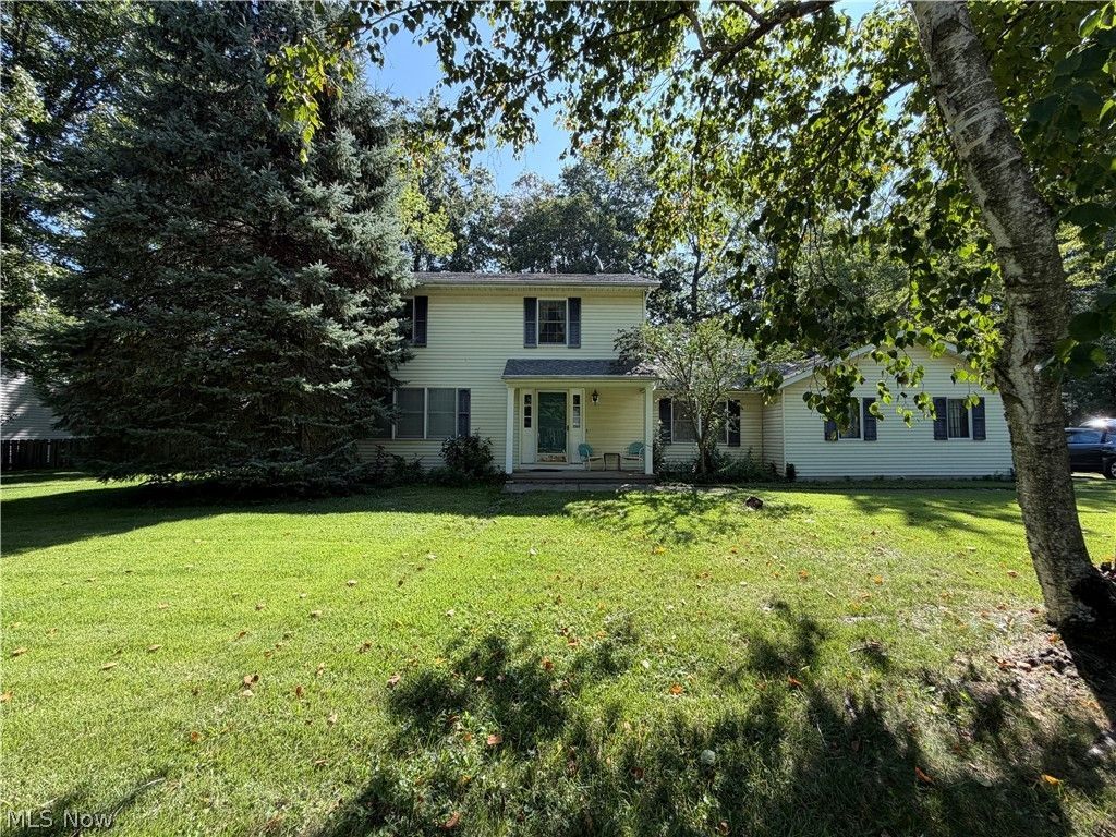 195 Fredericksburg Drive, Avon Lake, OH 44012 Main Photo