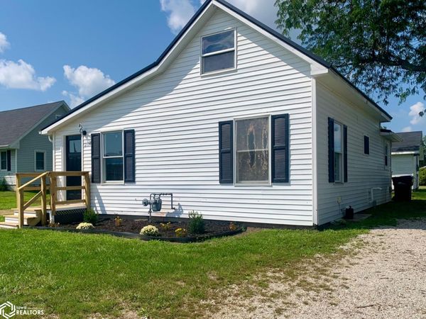 2115 Racine Avenue, Burlington, IA 52601