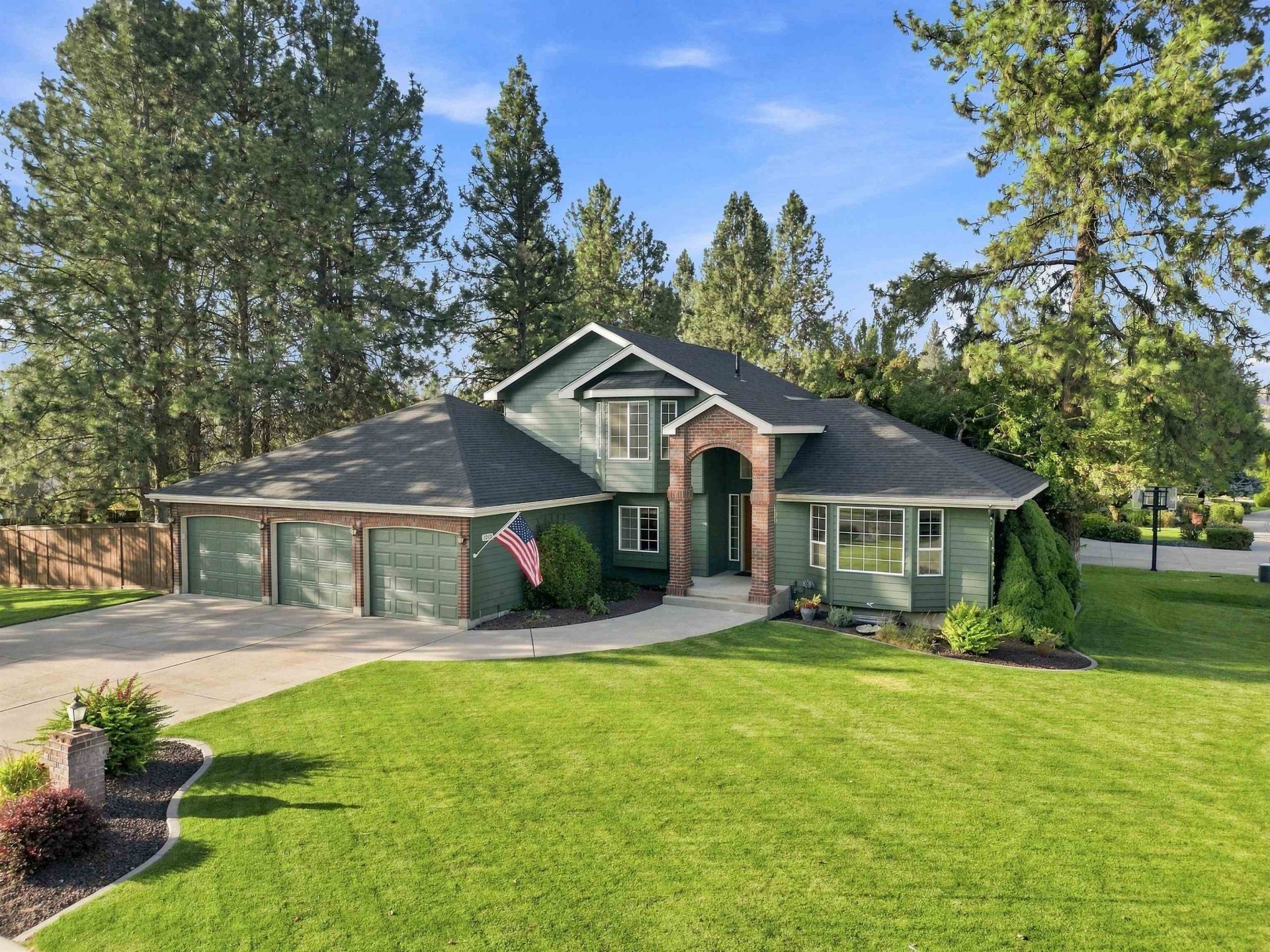 1010 E Metler Dr, Spokane, WA 99218 Main Photo
