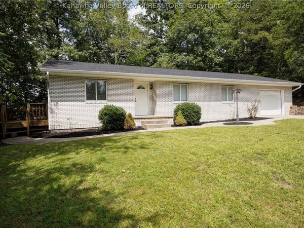 4015 Seymour Lane, Cross Lanes, WV 25313