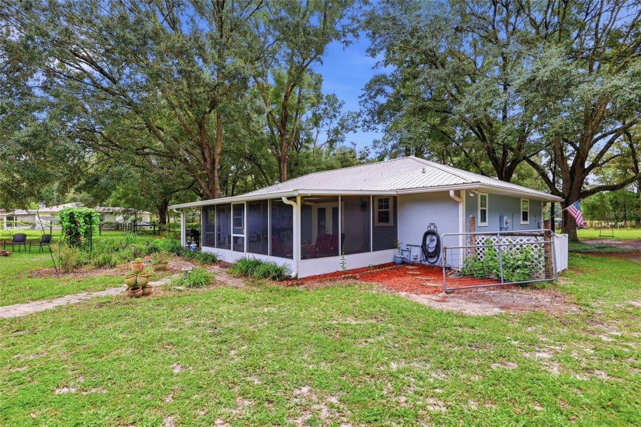 753 SW Mapleton Street, Fort White, FL 32038 Photo