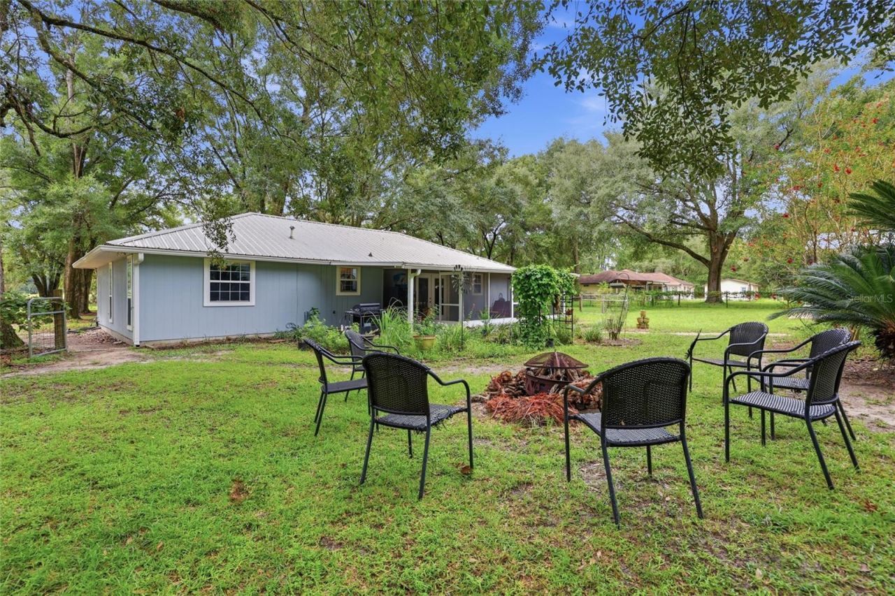 753 SW Mapleton Street, Fort White, FL 32038 Photo