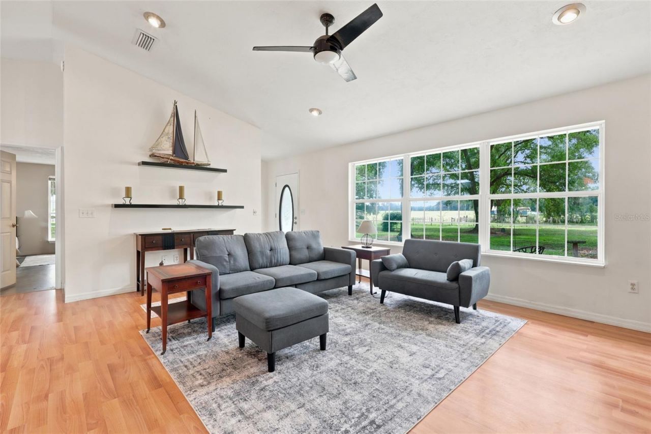 753 SW Mapleton Street, Fort White, FL 32038 Photo
