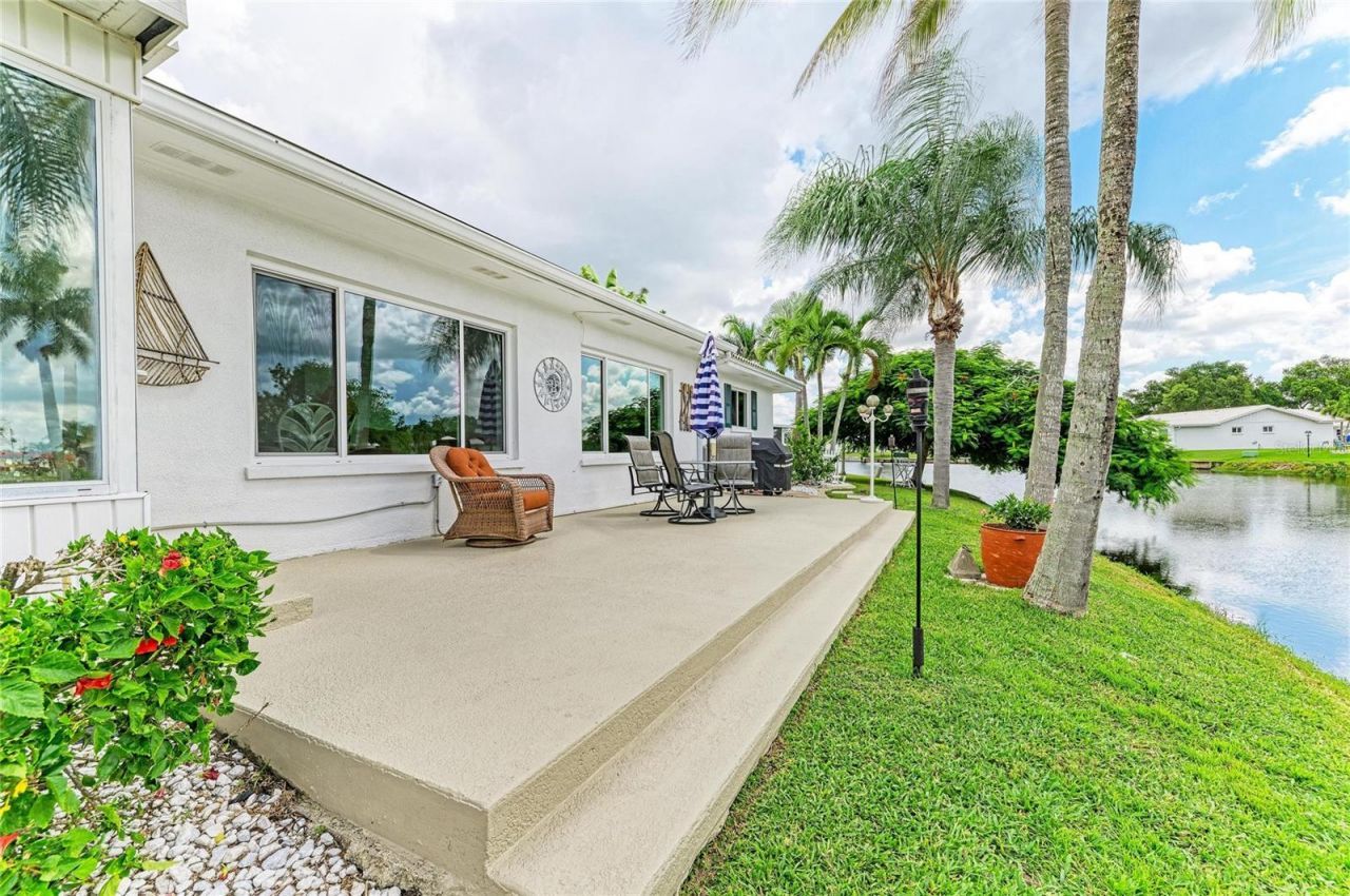 4006 Joyce Drive , Bradenton, FL 34208 Photo
