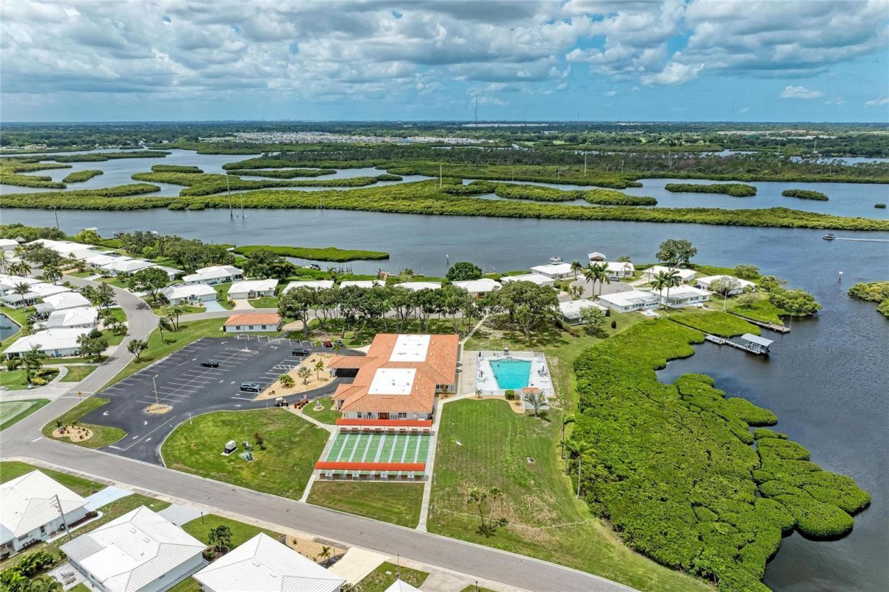 4006 Joyce Drive , Bradenton, FL 34208 Photo
