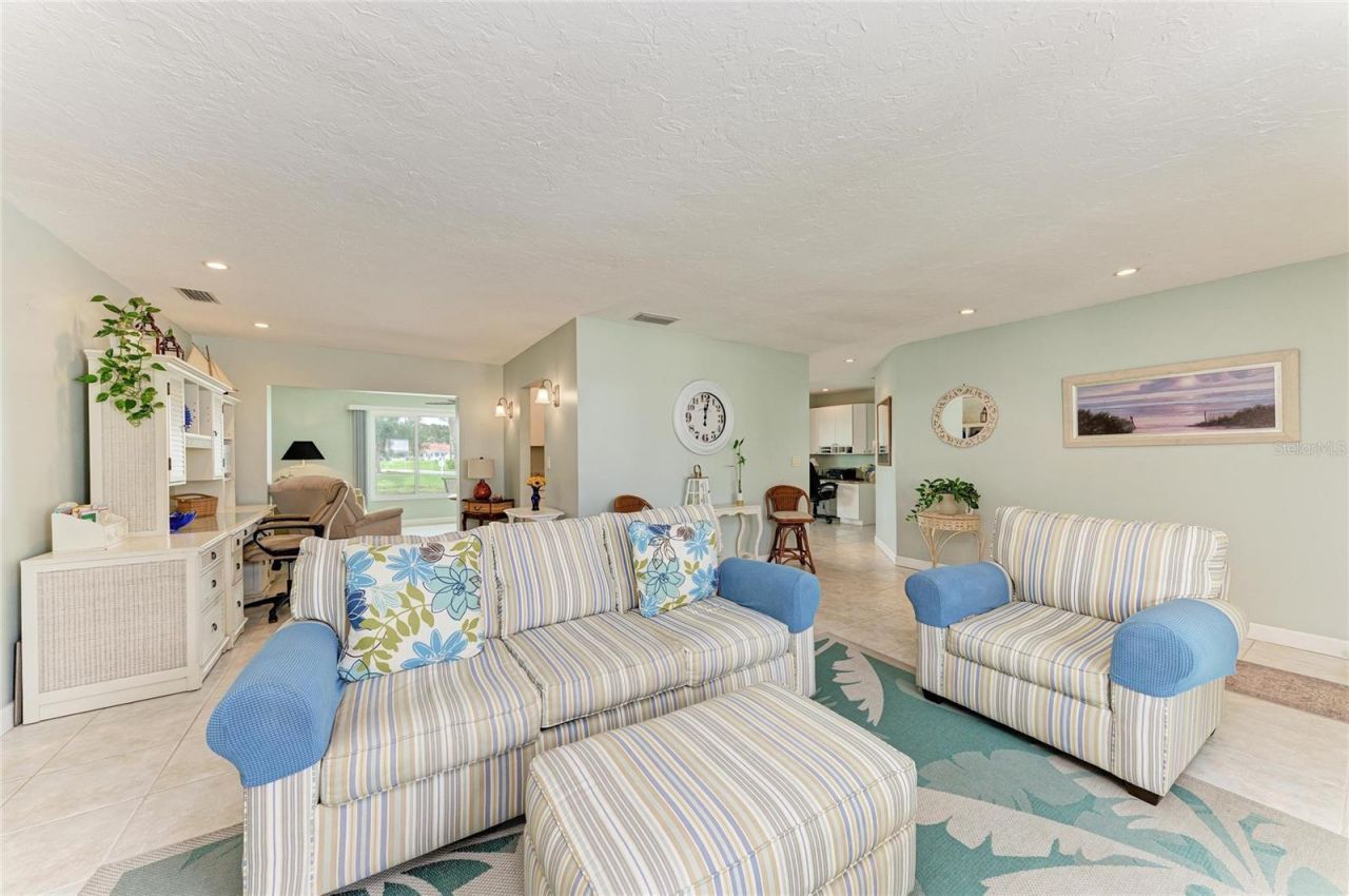 4006 Joyce Drive , Bradenton, FL 34208 Photo