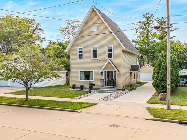 717 POWERS STREET, Oshkosh, WI 54901
