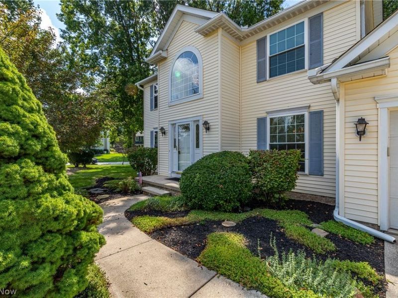 6854 Chablis Court, Mentor, OH 44060 Photo 4