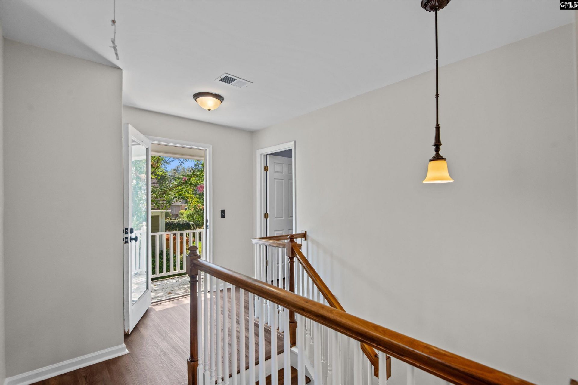 217 Rosebank Drive Photo 14