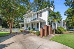 217 Rosebank Drive photo 4