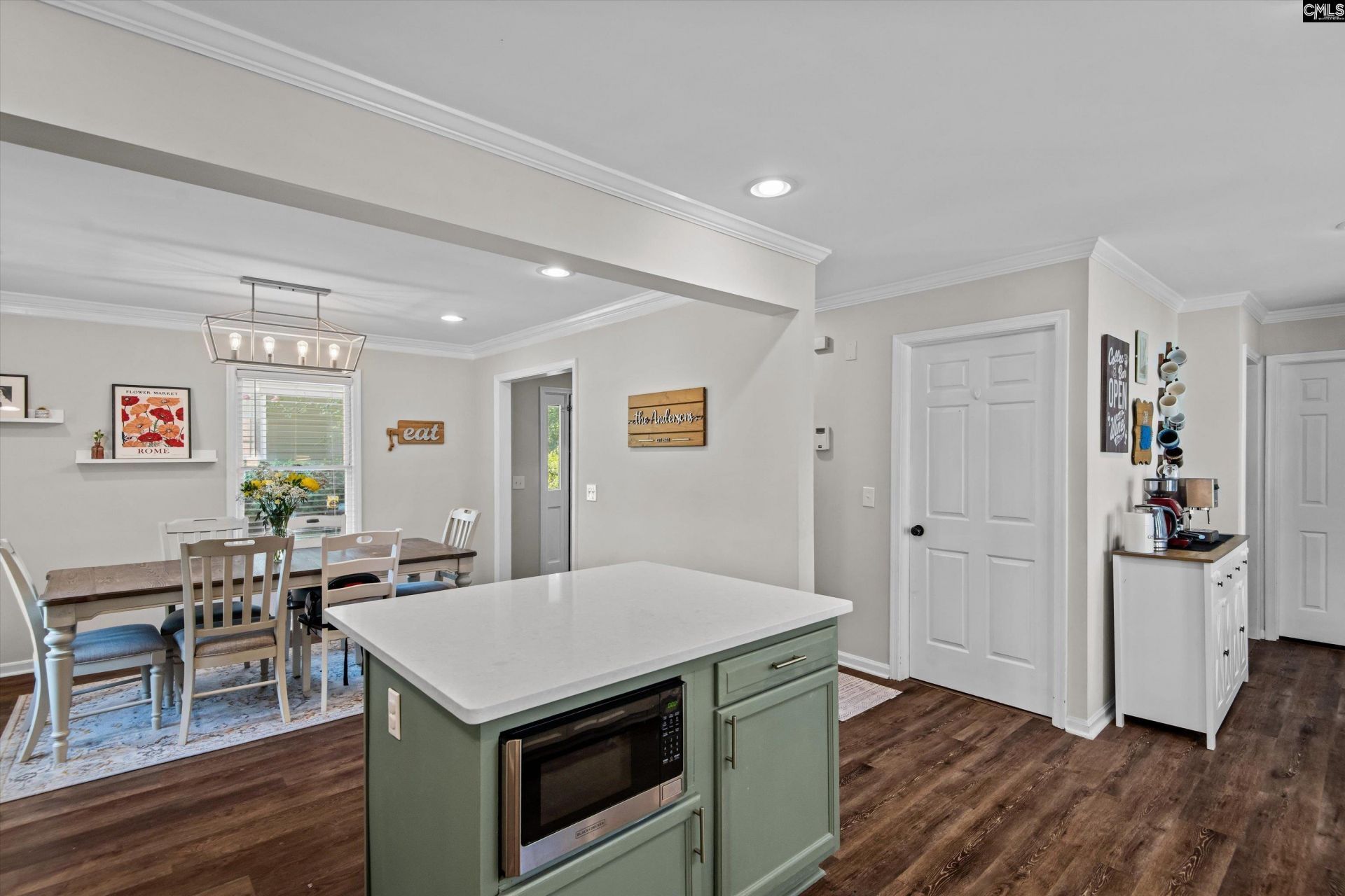 217 Rosebank Drive Photo 7