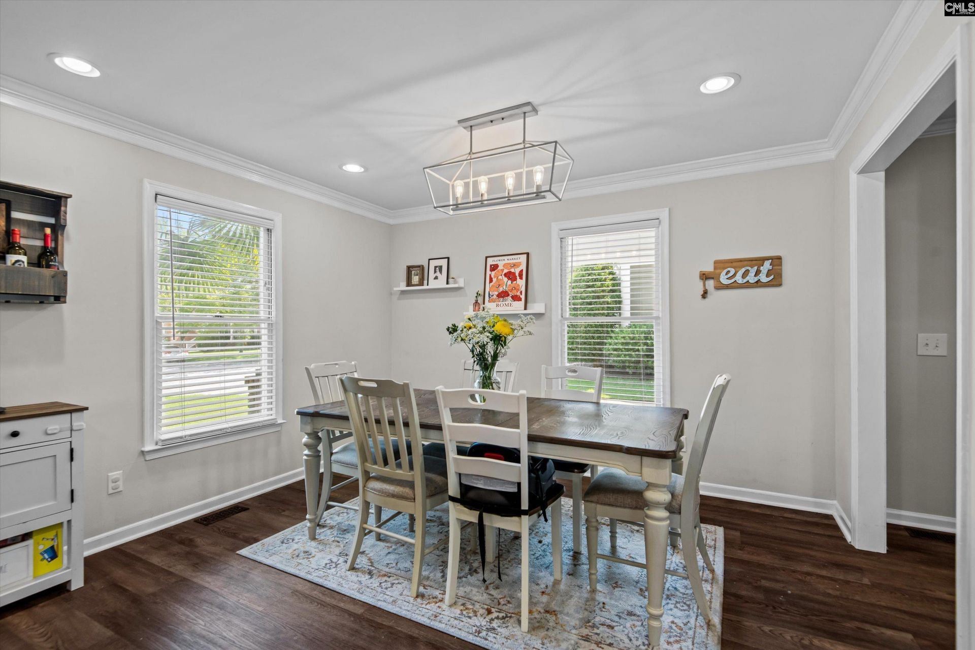 217 Rosebank Drive Photo 8