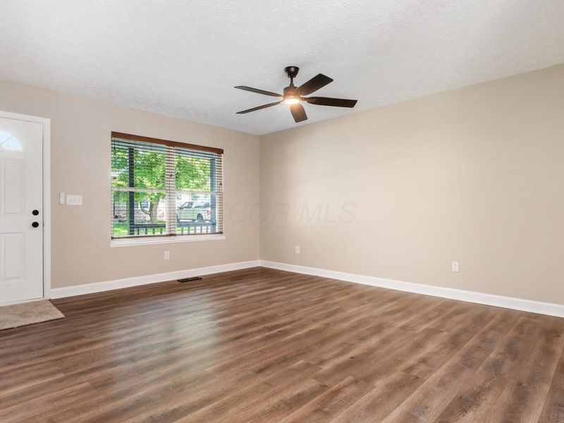 472 Zanesville Avenue, Thornville, OH 43076 Photo 7