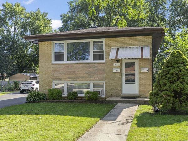 611 N Lullo Drive , Addison, IL 60101