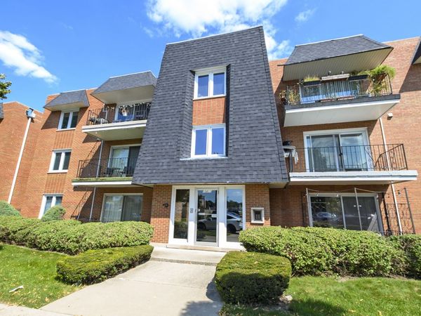 10811 S Keating Avenue , Unit 2SW, Oak Lawn, IL 60453