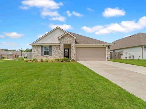 32123 Devan Trails, Denham Springs, LA 70726