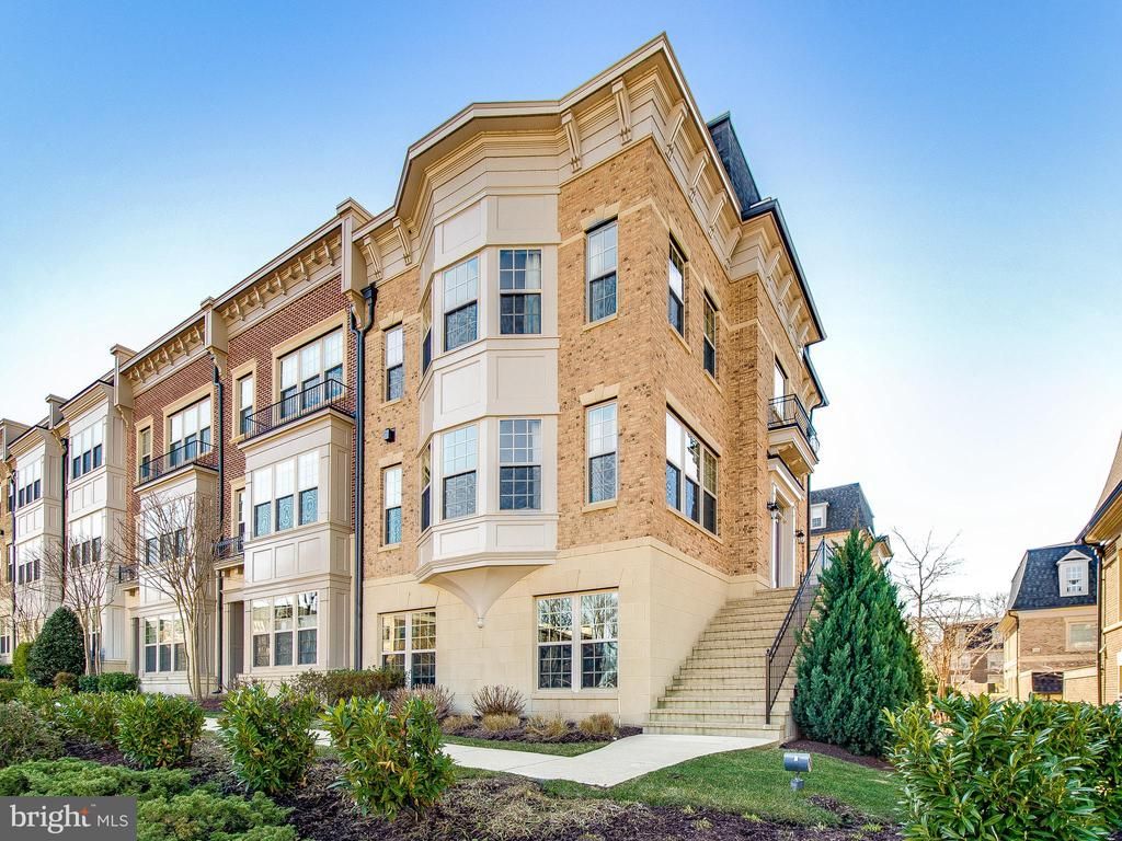 500 RAMPART WAY, OXON HILL, MD 20745