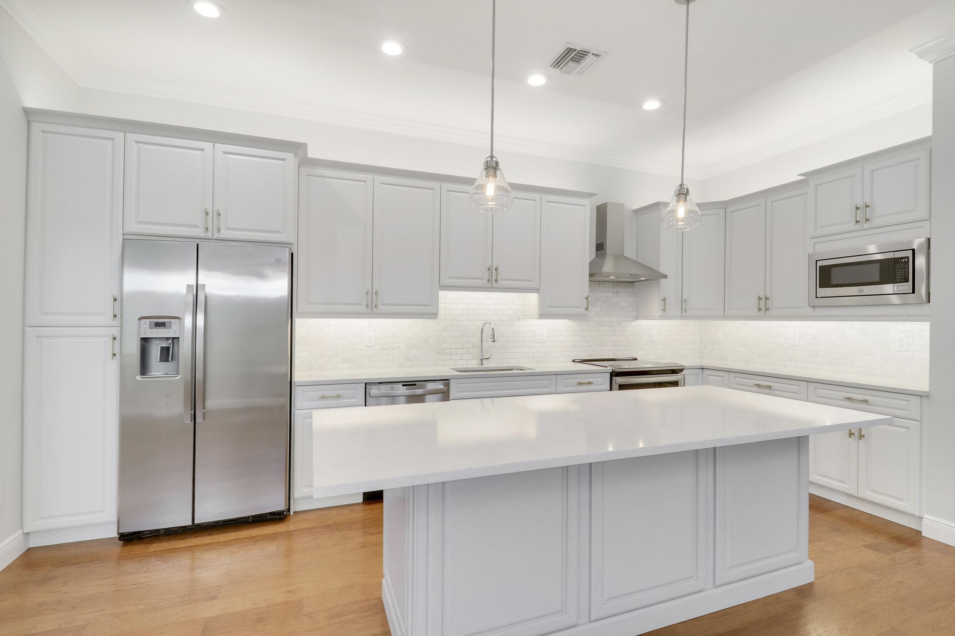 513 SW Ocean Boulevard, Stuart, FL 34994 Photo