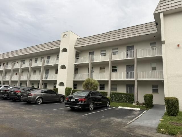 8300 Sunrise Lakes Boulevard, Unit 206, Sunrise, FL 33322 Photo
