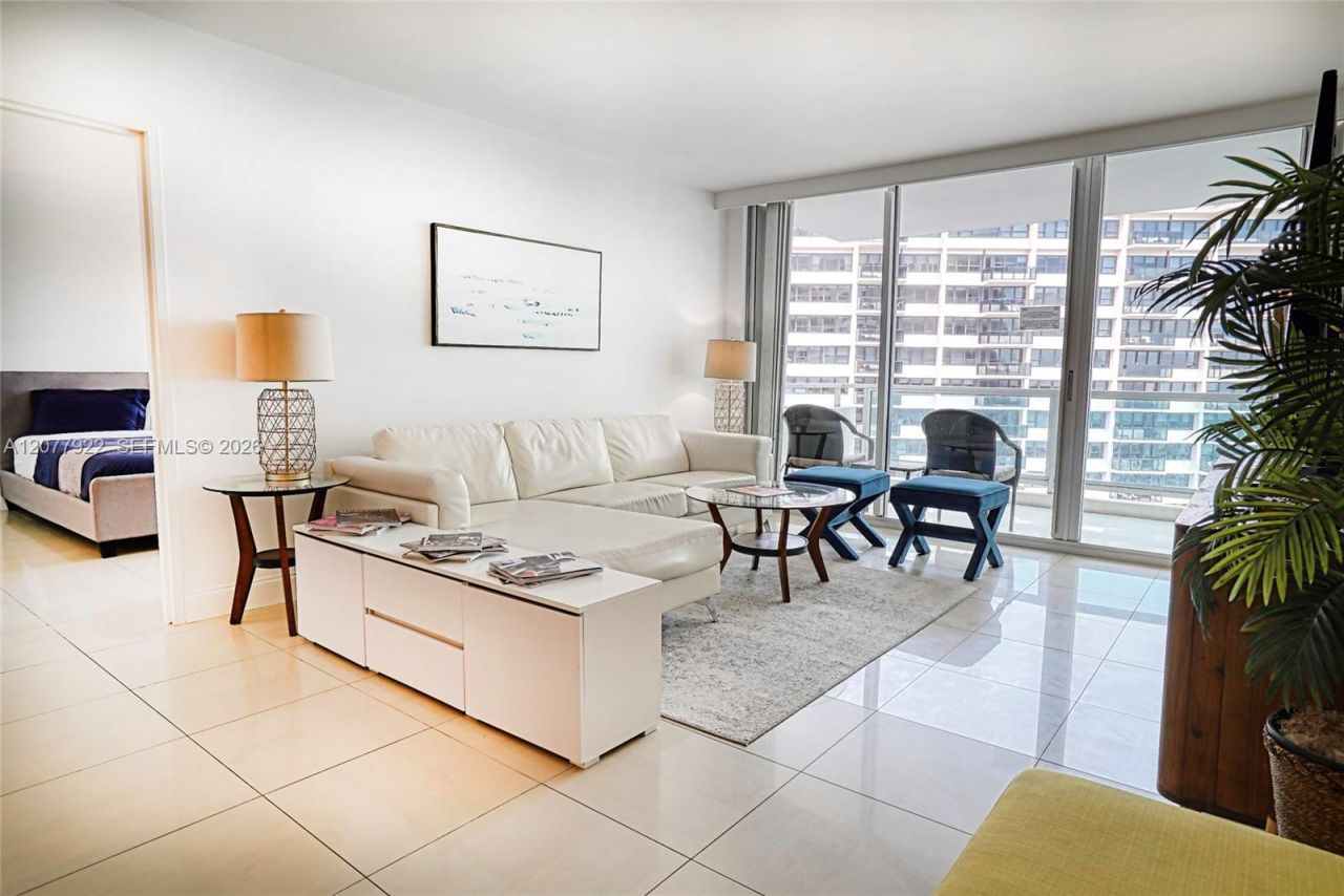 5161 Collins Ave , Unit 1101, Miami Beach, FL 33140 Photo