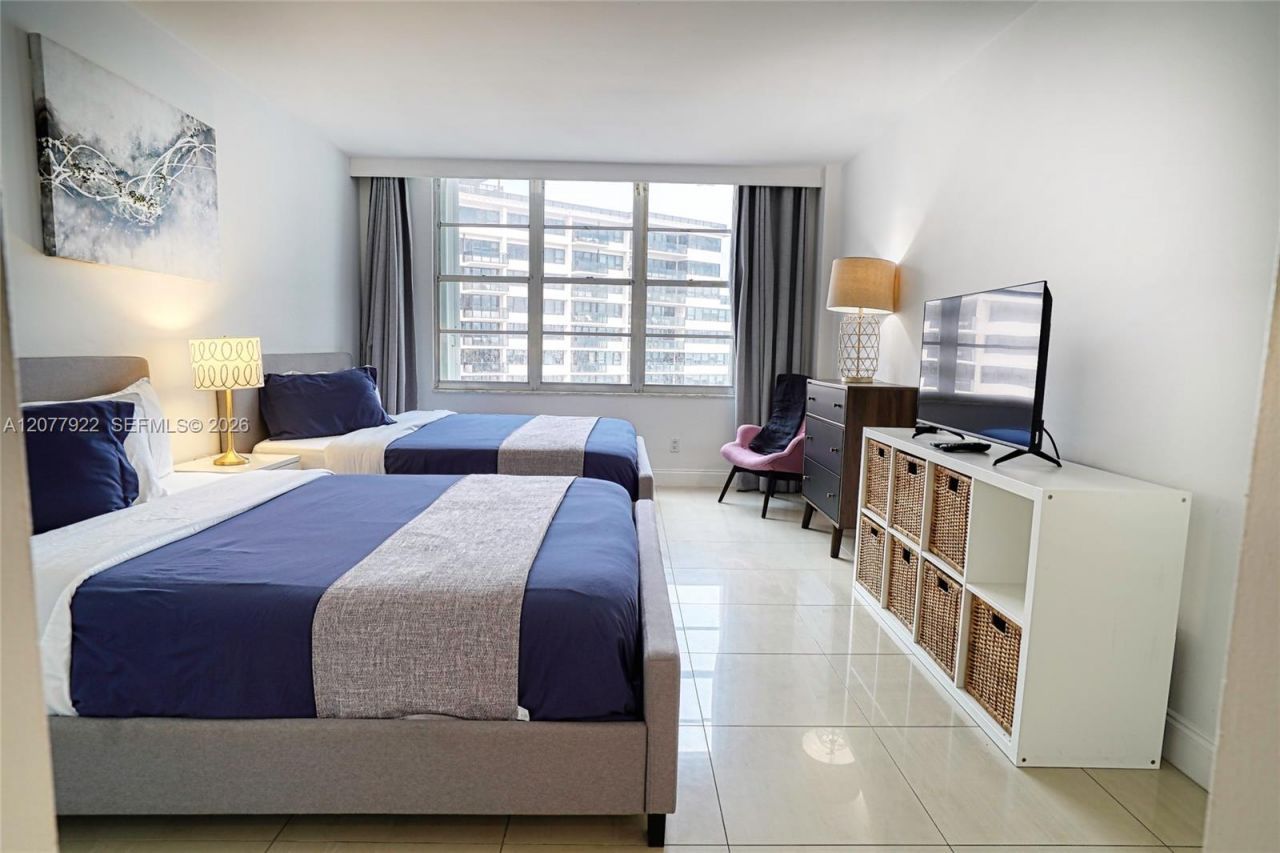 5161 Collins Ave , Unit 1101, Miami Beach, FL 33140 Photo