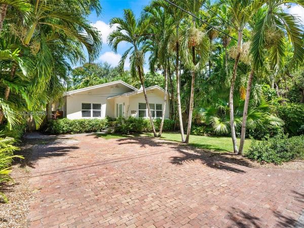 2465 Inagua Ave , Miami, FL 33133