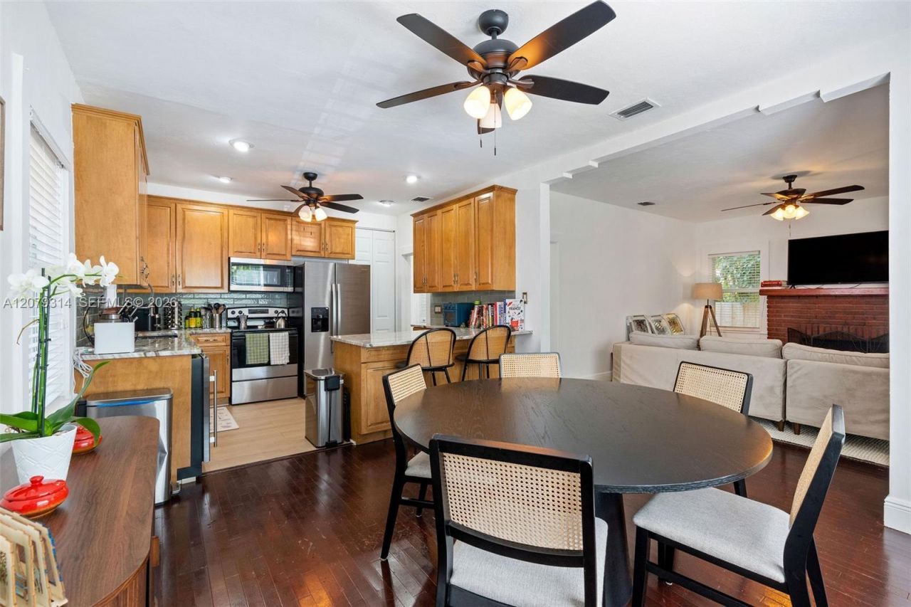 2465 Inagua Ave , Miami, FL 33133 Photo