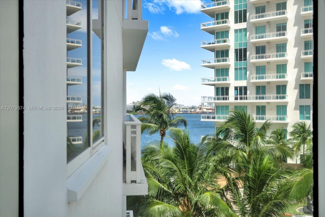 901 Brickell Key Blvd, Unit 609, Miami, FL 33131 Photo