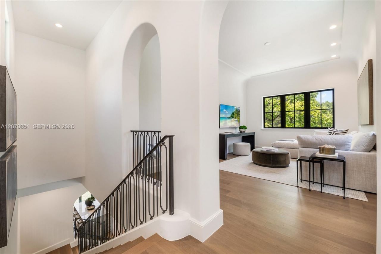 550 Malaga Ave, Unit Villa 1, Coral Gables, FL 33134 Photo