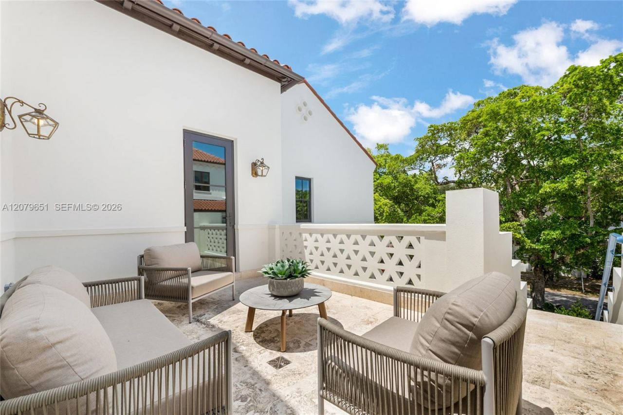 550 Malaga Ave, Unit Villa 1, Coral Gables, FL 33134 Photo